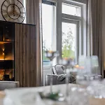 Huvilat Riverside Luxury Retreat By Booklapland