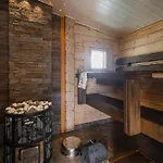 Riverside Luxury Retreat By Booklapland *