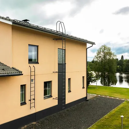 Huvilat Riverside Luxury Retreat By Booklapland Rovaniemi
