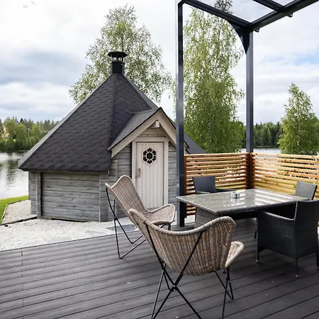 Riverside Luxury Retreat By Booklapland *