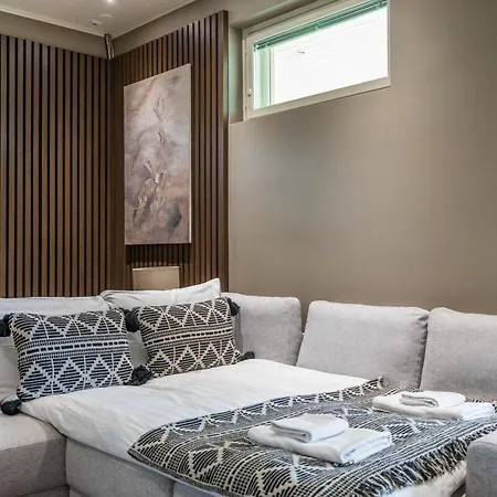 Riverside Luxury Retreat By Booklapland * Rovaniemi