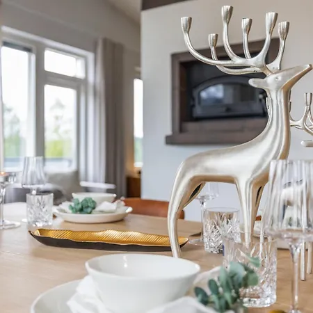 Riverside Luxury Retreat By Booklapland *