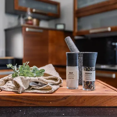 Villa Riverside Luxury Retreat By Booklapland Rovaniemi