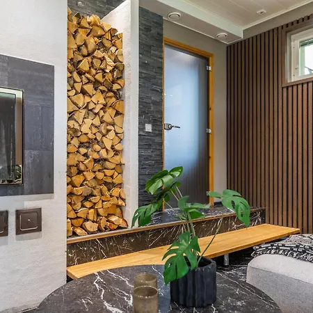 Riverside Luxury Retreat By Booklapland *