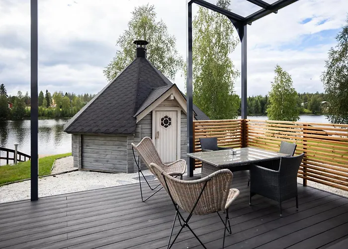 Riverside Luxury Retreat By Booklapland *