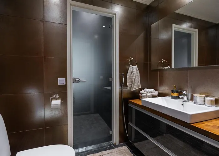 Villa Riverside Luxury Retreat By Booklapland Rovaniemi