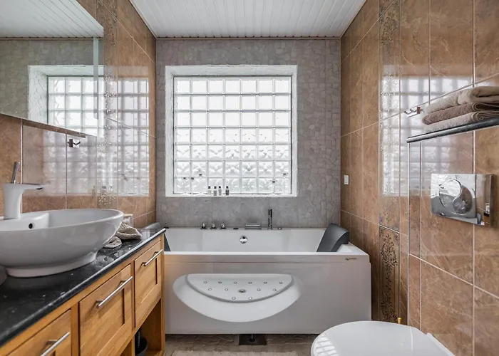 Riverside Luxury Retreat By Booklapland Villa *