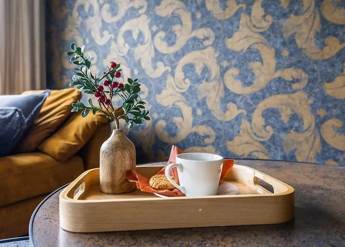 Riverside Luxury Retreat By Booklapland *