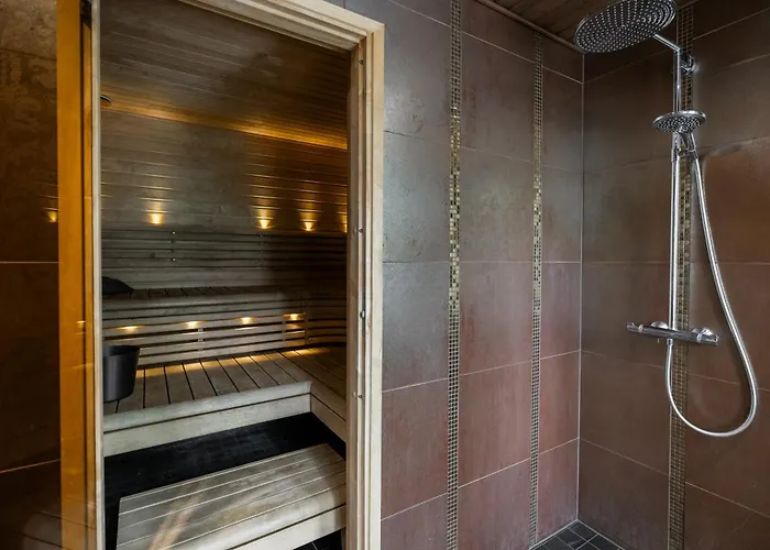 Riverside Luxury Retreat By Booklapland Villa *